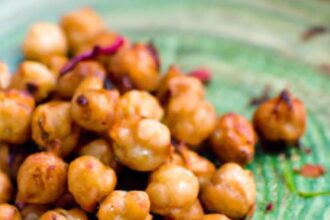 Crunchy Roasted Chickpeas: The Ultimate Healthy Snack Guide