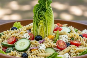 Refreshing Italian Pasta Salad with Crisp Lettuce Twist
